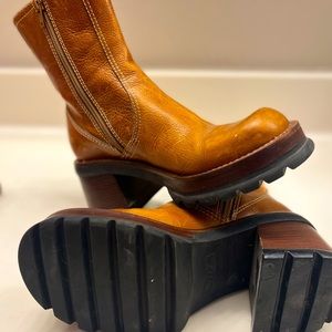 Steve Madden Brown Boots